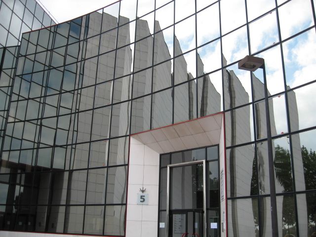 bureau de 185m², Courcouronnes (Essonne)