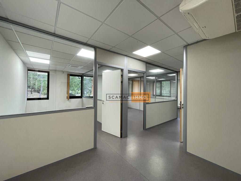 bureau de 205m², Valbonne (Alpes-Maritimes)